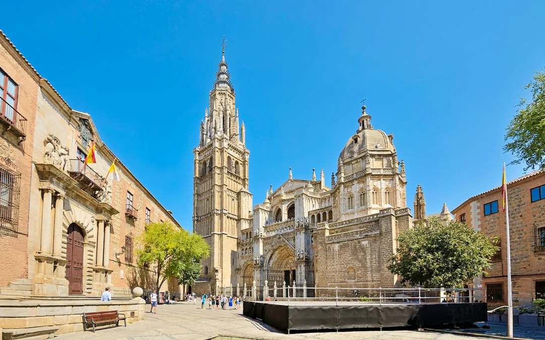 From Madrid: Toledo Day Trip with Tickets to 7 Monuments Image 2