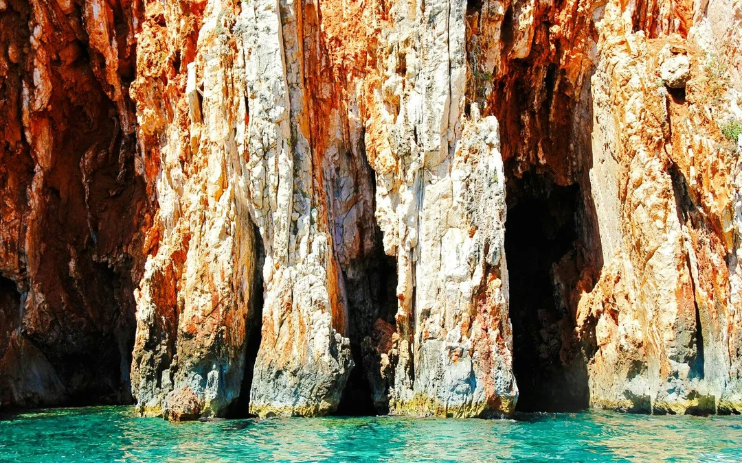 From Makarska: Blue Lagoon, Hvar & Brac Speedboat Tour Image 2