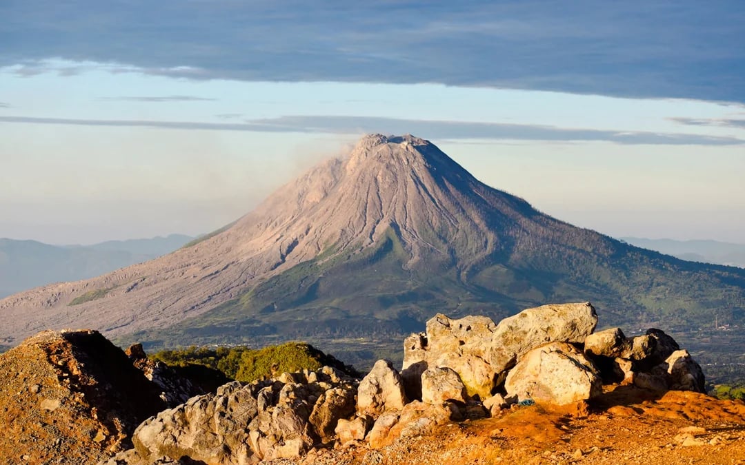From Medan: Mount Sibayak Sunrise Hike with Hot Spring and Sipiso-Piso Waterfall Image 1