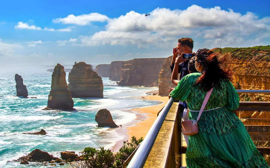 From Melbourne: Full-Day Great Ocean Road Guided Tour Image 1