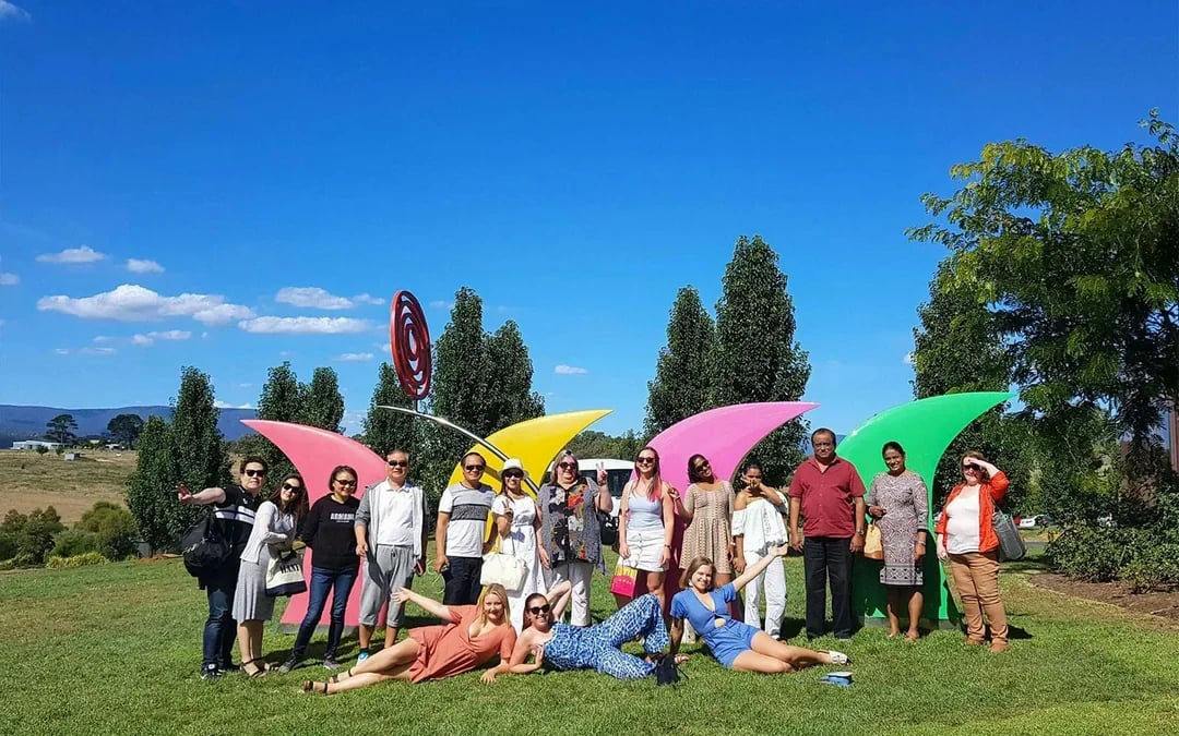 From Melbourne: Yarra Feast Tour with Two-Course Lunch, Gin, Wine & Chocolate Tasting Image 9