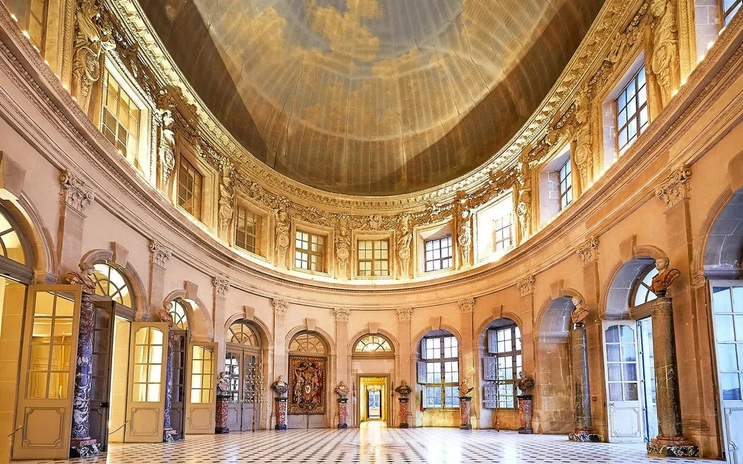 From Melun: Vaux-le-Vicomte Day Trip with Chateaubus Shuttle Image 4