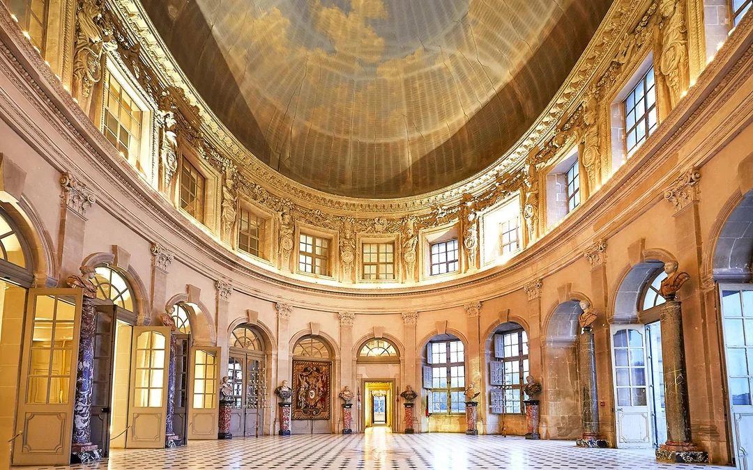 From Melun: Vaux-le-Vicomte Day Trip with Chateaubus Shuttle Image 4