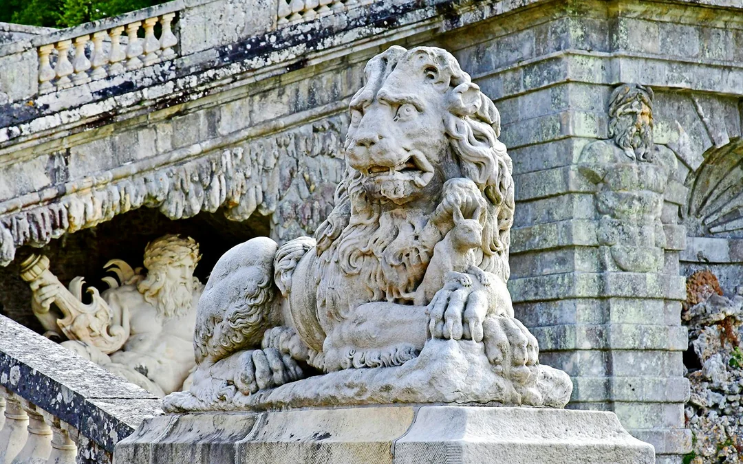 From Melun: Vaux-le-Vicomte Day Trip with Chateaubus Shuttle Image 7