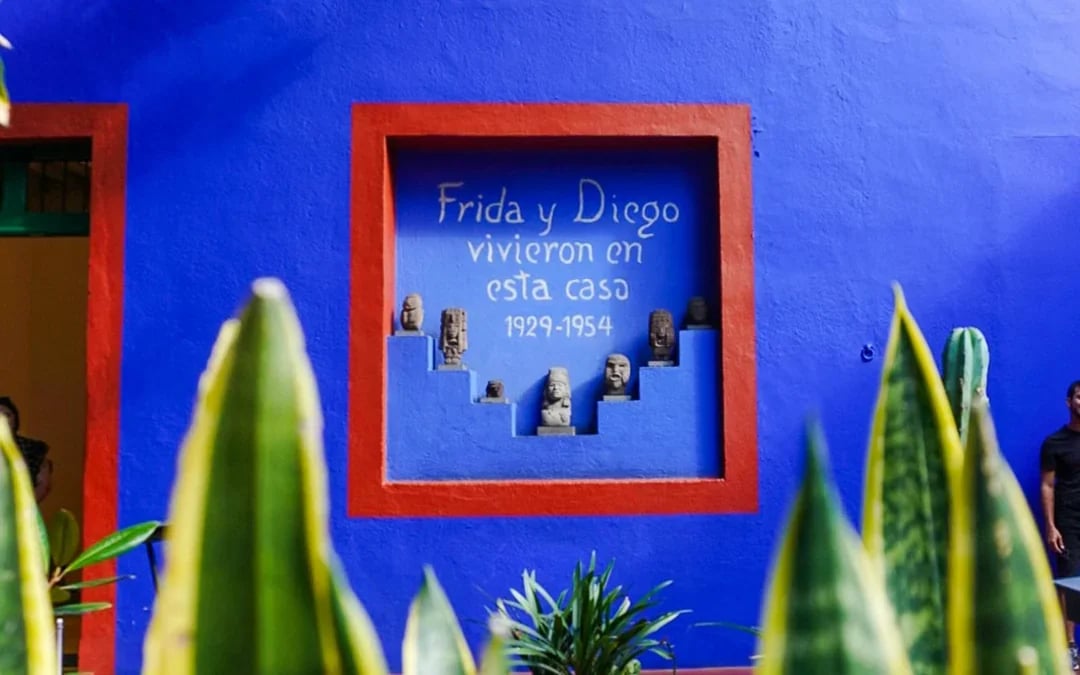 From Mexico City: Frida Kahlo Museum and Xochimilco Premium Tour Image 4