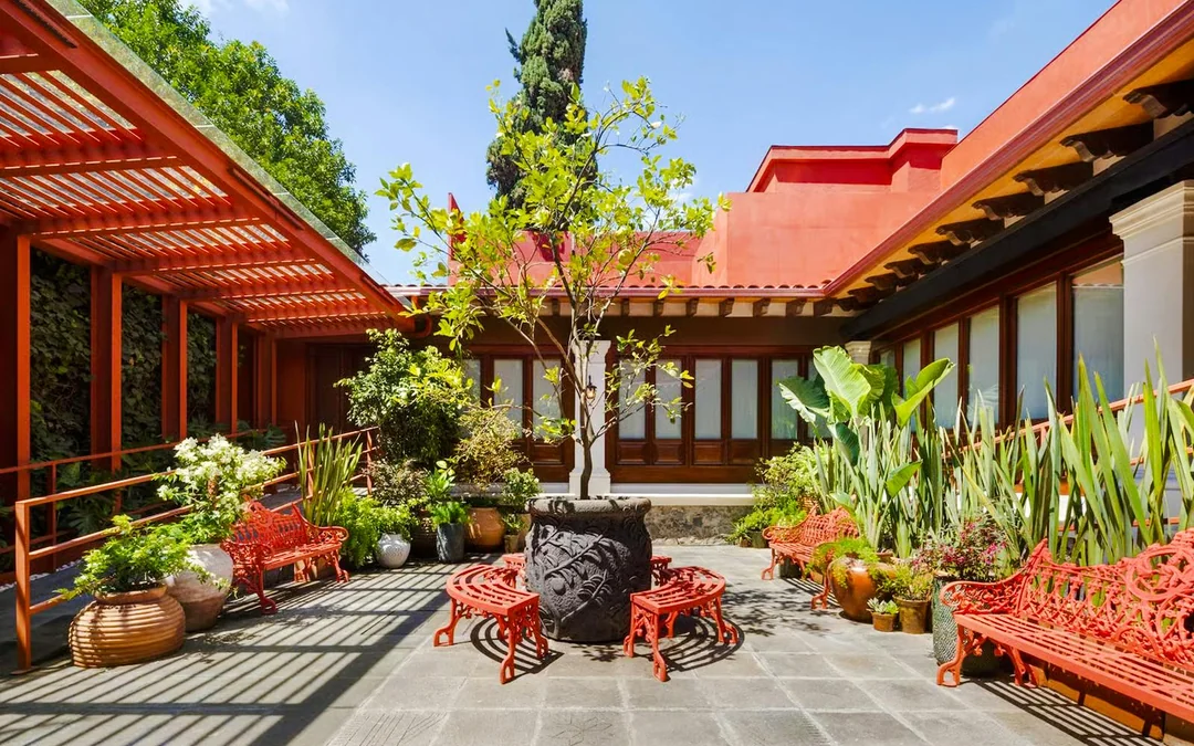 From Mexico City: Frida Kahlo Red House, Coyoacán & Xochimilco Tour with Hotel Pick-Up Image 1