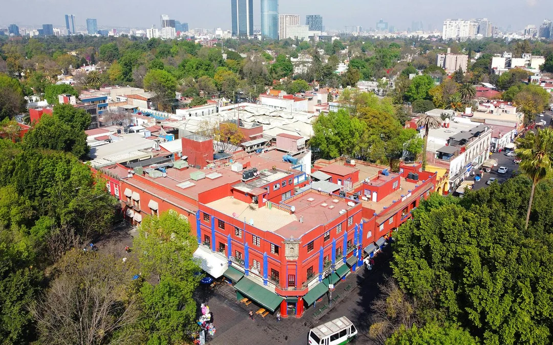 From Mexico City: Frida Kahlo Red House, Coyoacán & Xochimilco Tour with Hotel Pick-Up Image 3