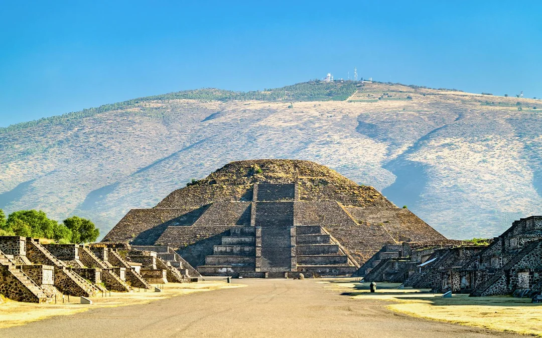 From Mexico City: Teotihuacán Guided Tour with Transfers Image 2