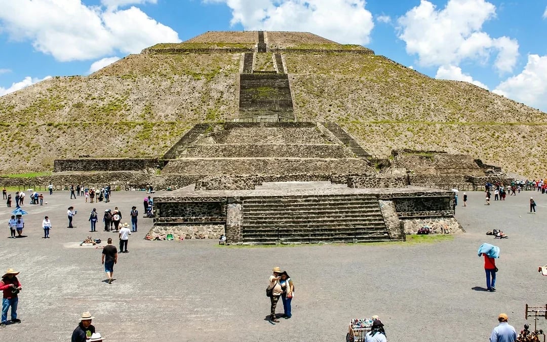 From Mexico City: Teotihuacán Guided Tour with Transfers Image 8