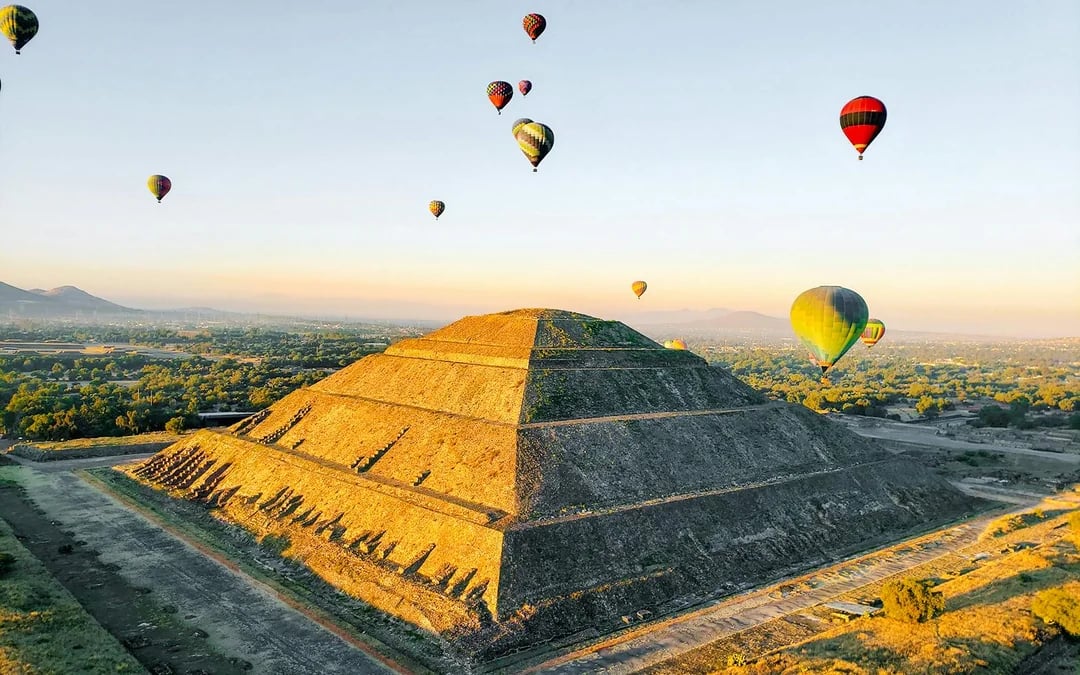 From Mexico City: Teotihuacán Hot Air Balloon Flight with Cave Breakfast Image 1