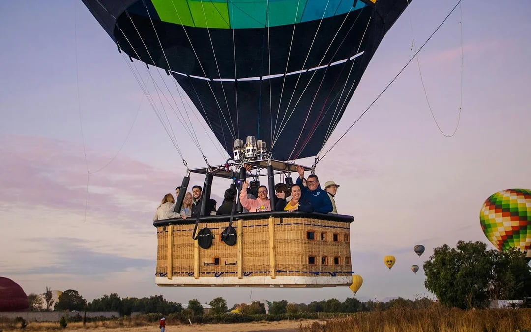 From Mexico City: Teotihuacán Hot Air Balloon Flight with Cave Breakfast Image 2