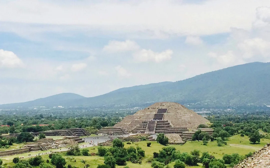 From Mexico City: Teotihuacán, Plaza de las Tres Culturas & Acolman Guided Day Trip Image 5