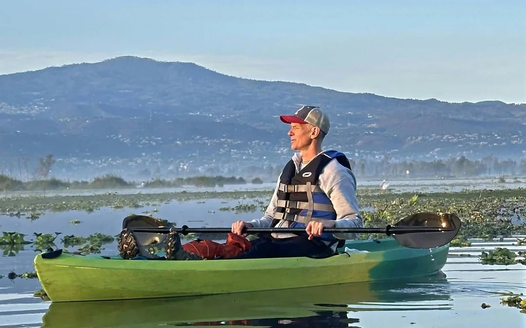From Mexico City: Xochimilco Canals Small-Group Guided Kayak Tour with Local Guide Image 3