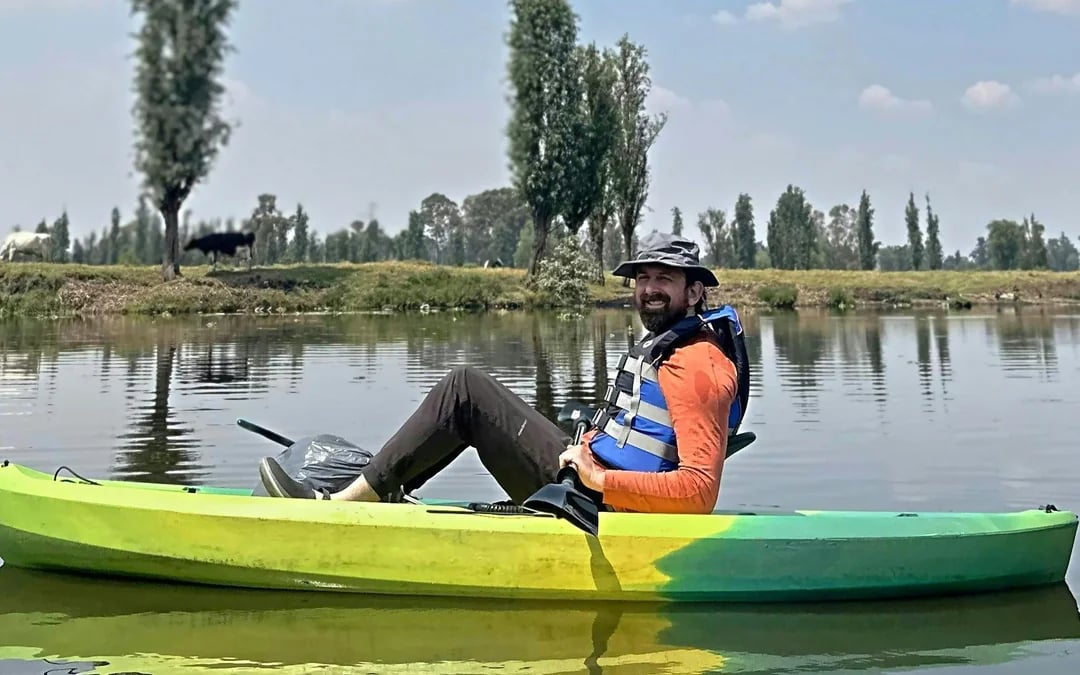 From Mexico City: Xochimilco Canals Small-Group Guided Kayak Tour with Local Guide Image 5