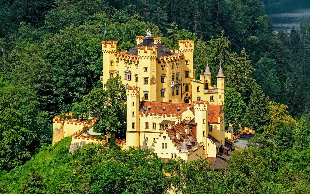 From Munich: Neuschwanstein & Hohenschwangau Castles Full-Day Guided Tour Image 5