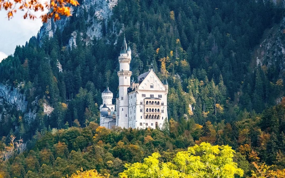 From Munich: Neuschwanstein & Linderhof Castles Full-Day Guided Tour Image 2
