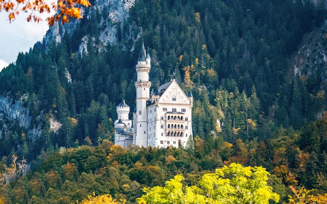 From Munich: Neuschwanstein & Linderhof Castles Full-Day Guided Tour Image 2