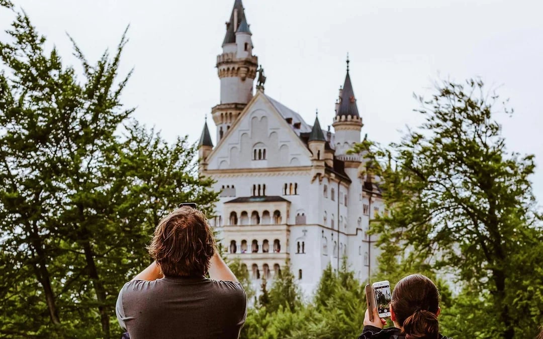 From Munich: Neuschwanstein & Linderhof Castles Full-Day Guided Tour Image 6