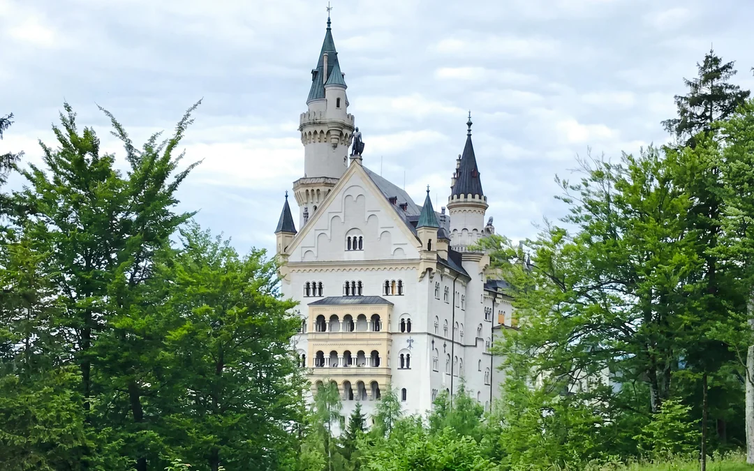 From Munich: Neuschwanstein, Linderhof Castles & Venus Grotto Full-Day Guided Tour in a Luxury Coach Image 1