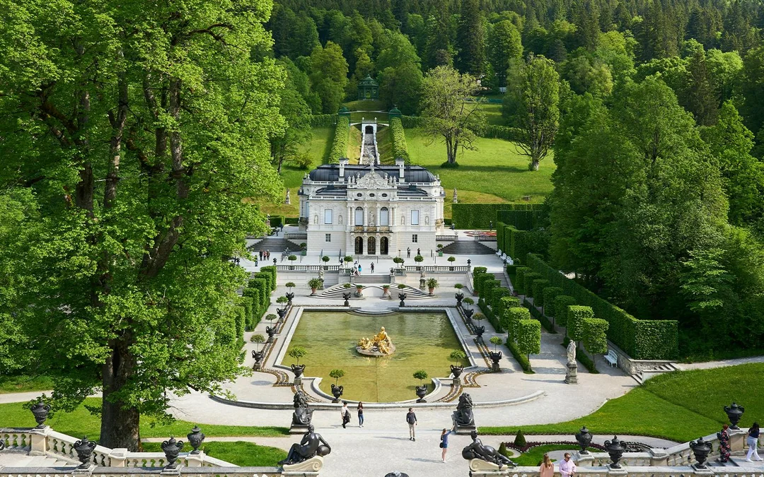 From Munich: Neuschwanstein, Linderhof Castles & Venus Grotto Full-Day Guided Tour in a Luxury Coach Image 4
