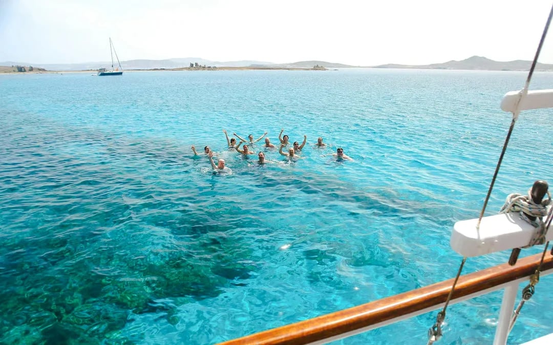 From Mykonos: Rhenia and Delos Cruise with Lunch, Guided Delos Tour and Hotel Transfers Image 4