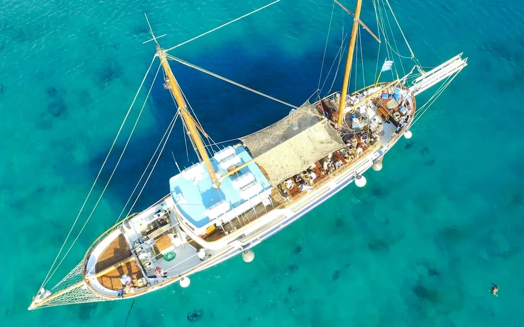From Mykonos: Rhenia and Delos Cruise with Lunch, Guided Delos Tour and Hotel Transfers Image 8