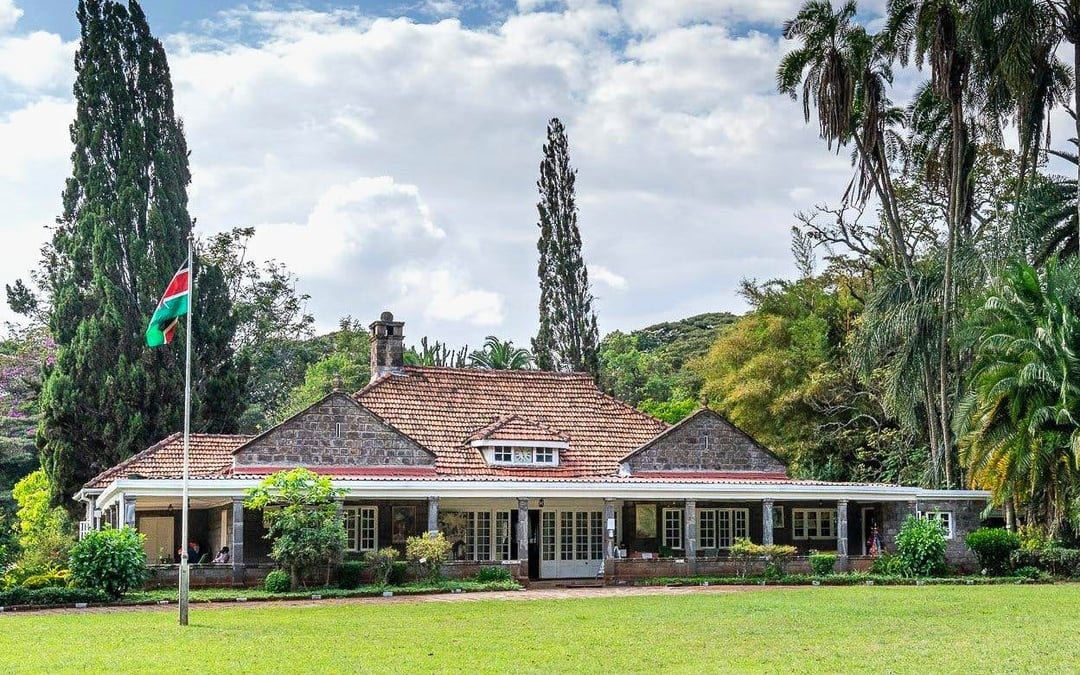 From Nairobi: Giraffe Centre & Karen Blixen Museum & Kazuri Beads Day Tour Image 7