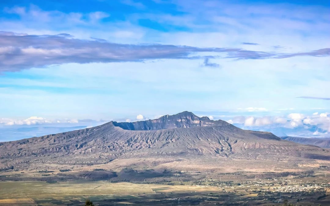 From Nairobi: Mount Longonot Day Tour with Crater Hike & Lake Naivasha Boat Ride Image 2