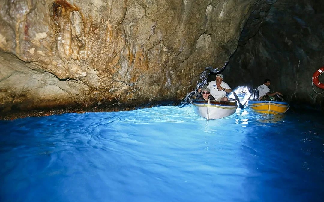 From Naples: Guided Tour of Capri & Blue Grotto with Round-Trip Boat Transfers Image 9