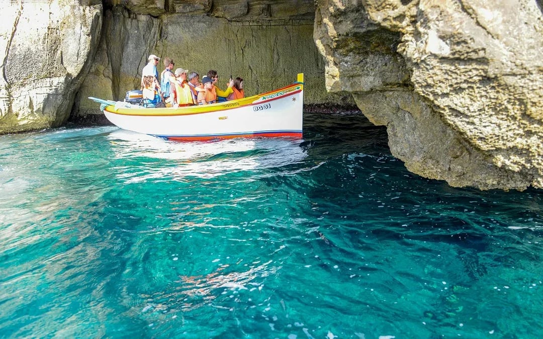 From Naples: Guided Tour of Capri & Blue Grotto with Round-Trip Boat Transfers Image 10