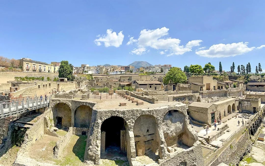 From Naples: Herculaneum Skip-the-Line Guided Tour Image 2