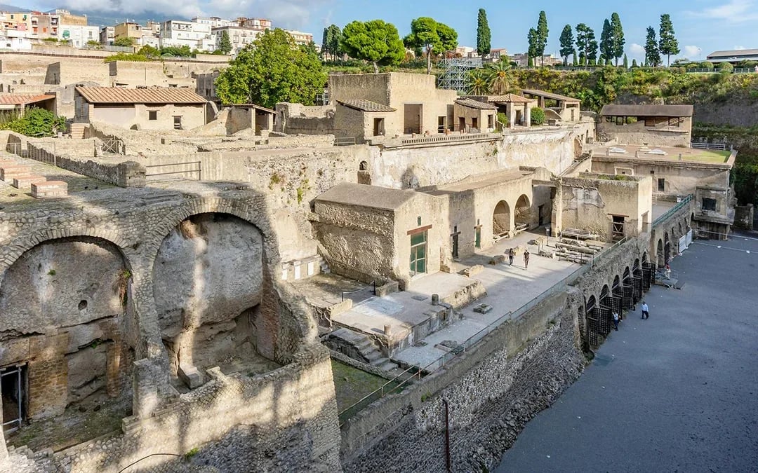 From Naples: Herculaneum Skip-the-Line Guided Tour Image 6