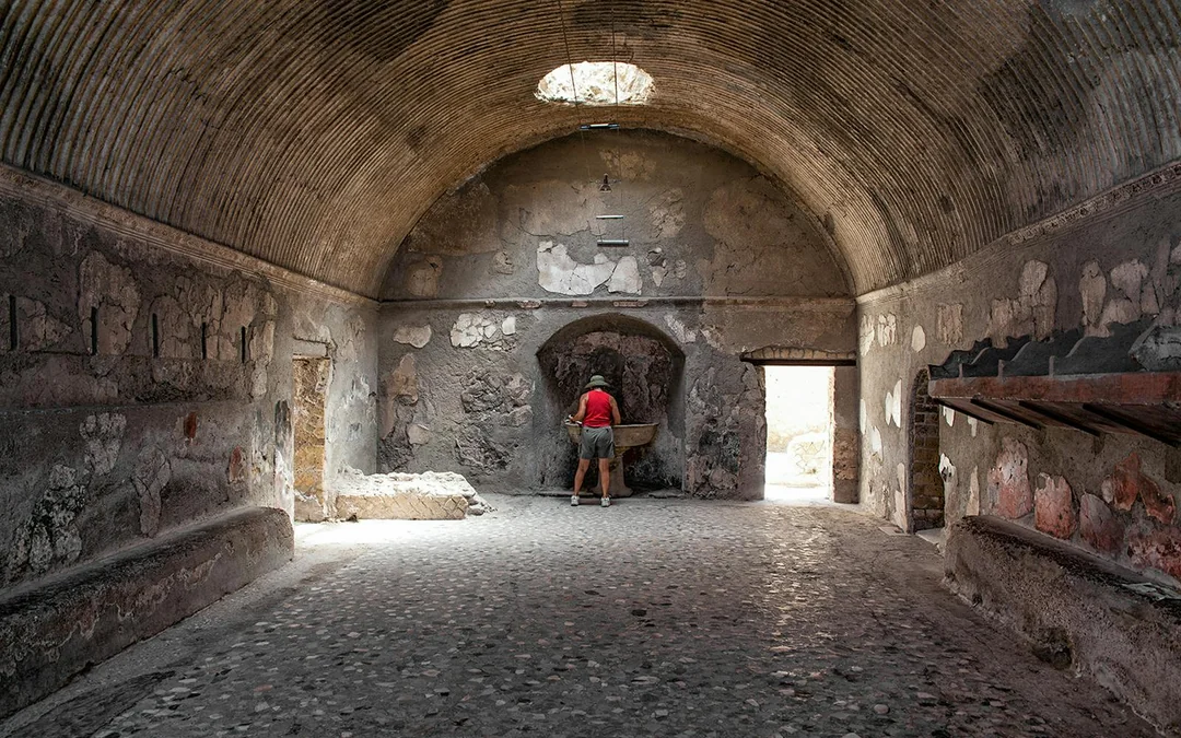 From Naples: Pompeii and Herculaneum Guided Tour with Transfers Image 12