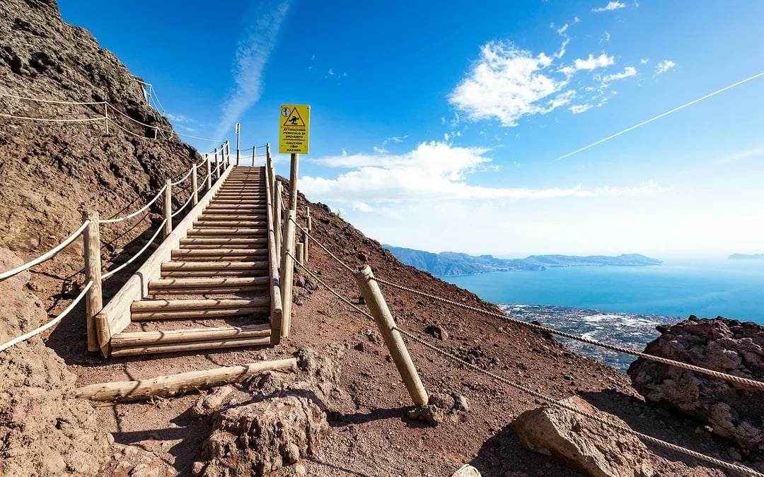 From Naples: Pompeii + Mt. Vesuvius Guided Tour with Transfers & Lunch Image 11