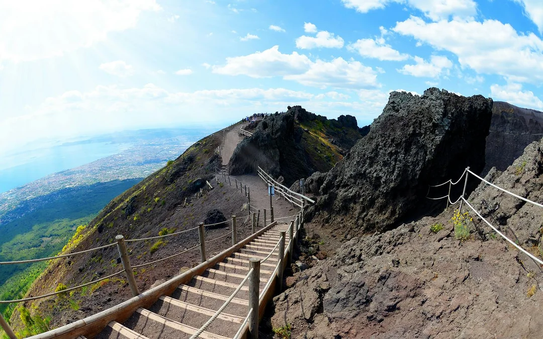 From Naples: Pompeii + Mt. Vesuvius Guided Tour with Transfers & Lunch Image 12