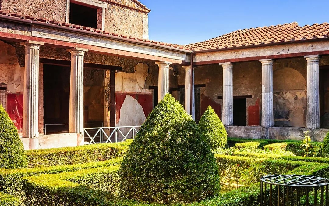 From Naples: Pompeii + Mt. Vesuvius Guided Tour with Transfers & Lunch Image 7