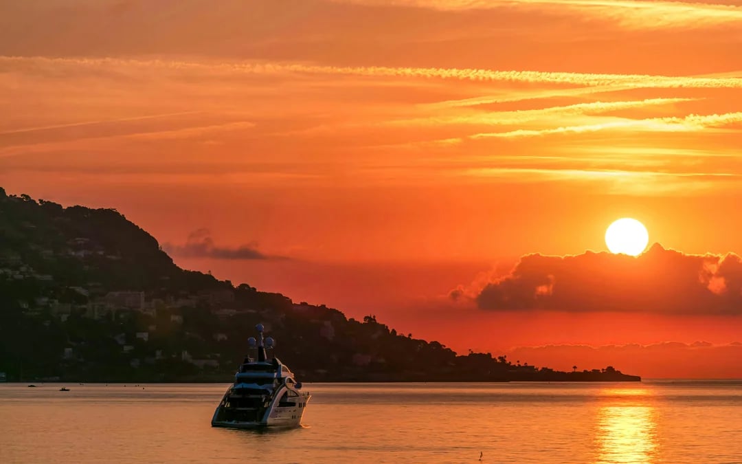 From Nice: Sunrise Boat tour with Breakfast and Snorkeling Image 9