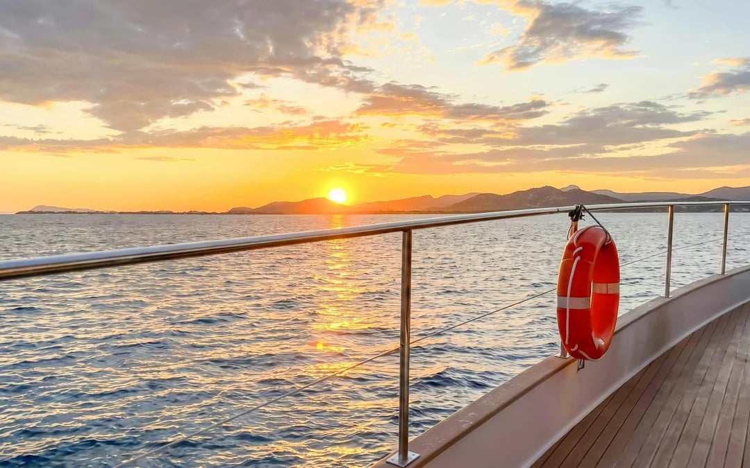 From Nice: Sunset Catamaran Cruise with Apéritif and Snorkeling Image 9