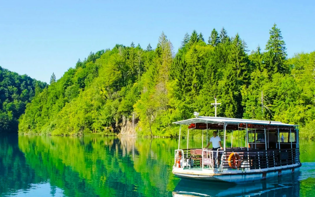 From Omiš: Full-Day Trip to Plitvice Lakes National Park Image 4