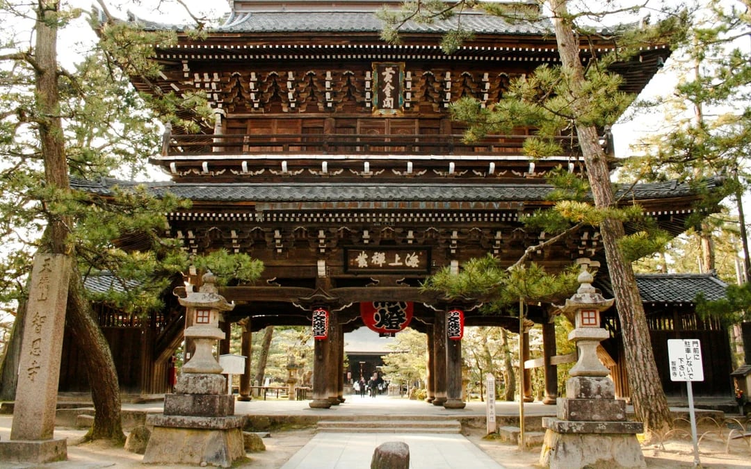 From Osaka to Nagoya: Amanohashidate & Ine Funaya Boathouses One-Way Day Tour Image 1