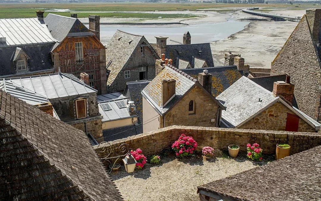 From Paris: Full-Day Guided Tour to Mont-Saint-Michel with Transfers and Abbey Entry Image 8