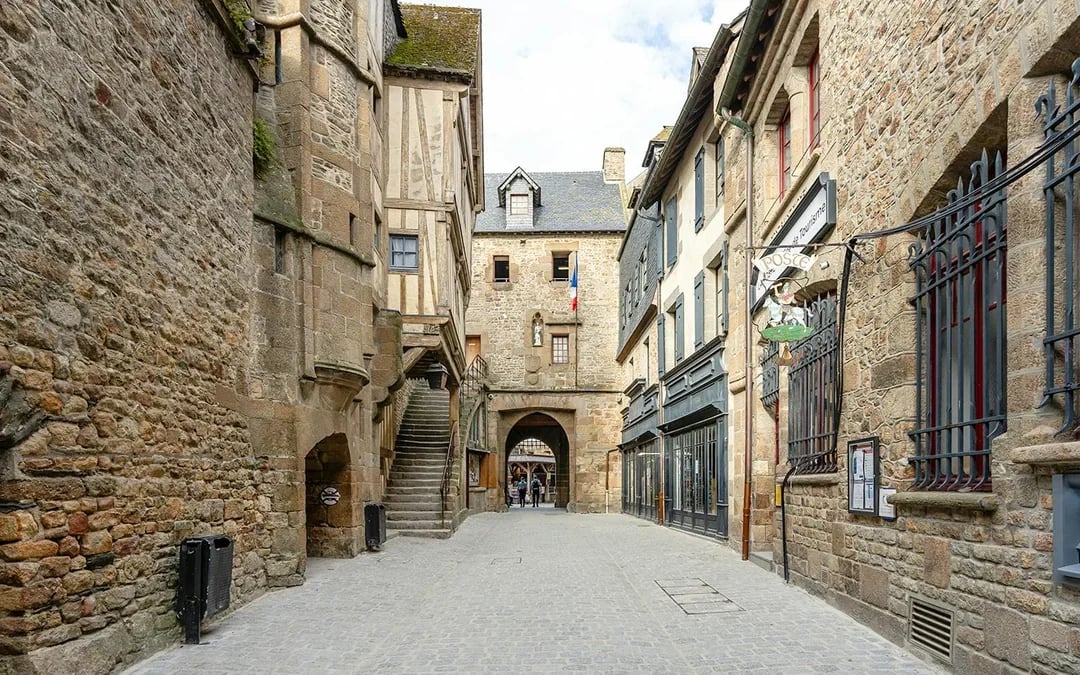 From Paris: Full-Day Guided Tour to Mont-Saint-Michel with Transfers and Abbey Entry Image 10
