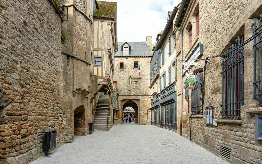 From Paris: Full-Day Guided Tour to Mont-Saint-Michel with Transfers and Abbey Entry Image 10