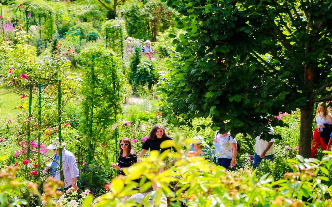 From Paris: Giverny & Versailles Small-Group Guided Day Trip Image 1