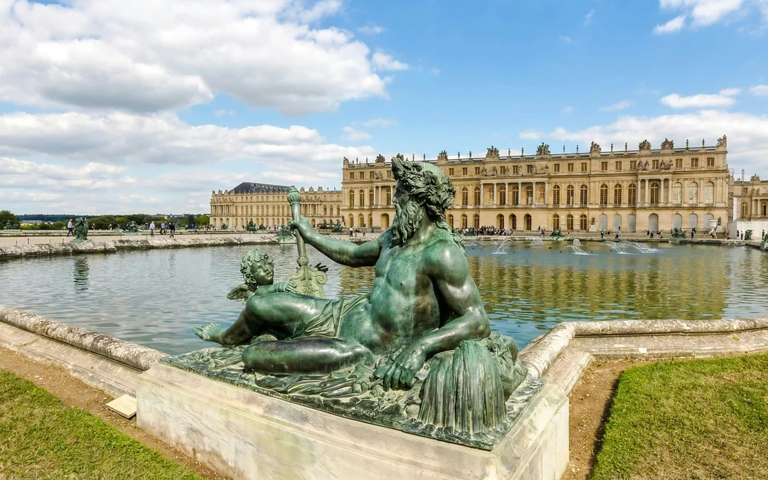 From Paris: Giverny & Versailles Small-Group Guided Day Trip Image 3
