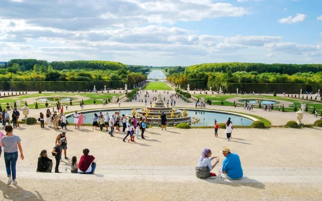 From Paris: Giverny & Versailles Small-Group Guided Day Trip Image 10