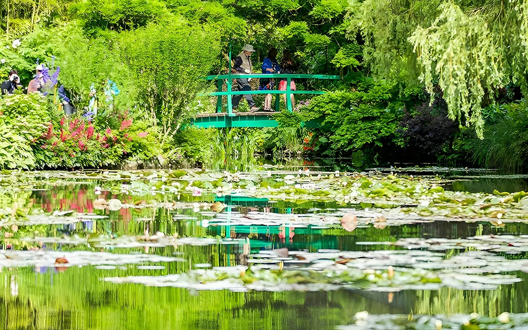 From Paris: Giverny Day Trip with Monet's House & Gardens Entry - Small group Image 4