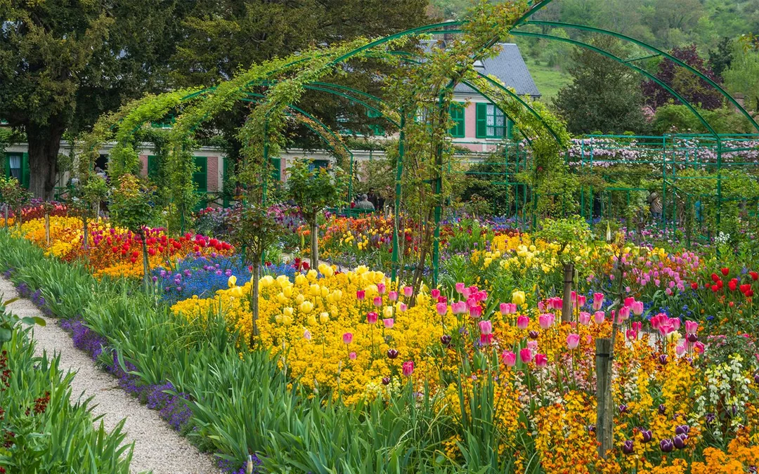 From Paris: Giverny Day Trip with Monet's House & Gardens Entry Image 4