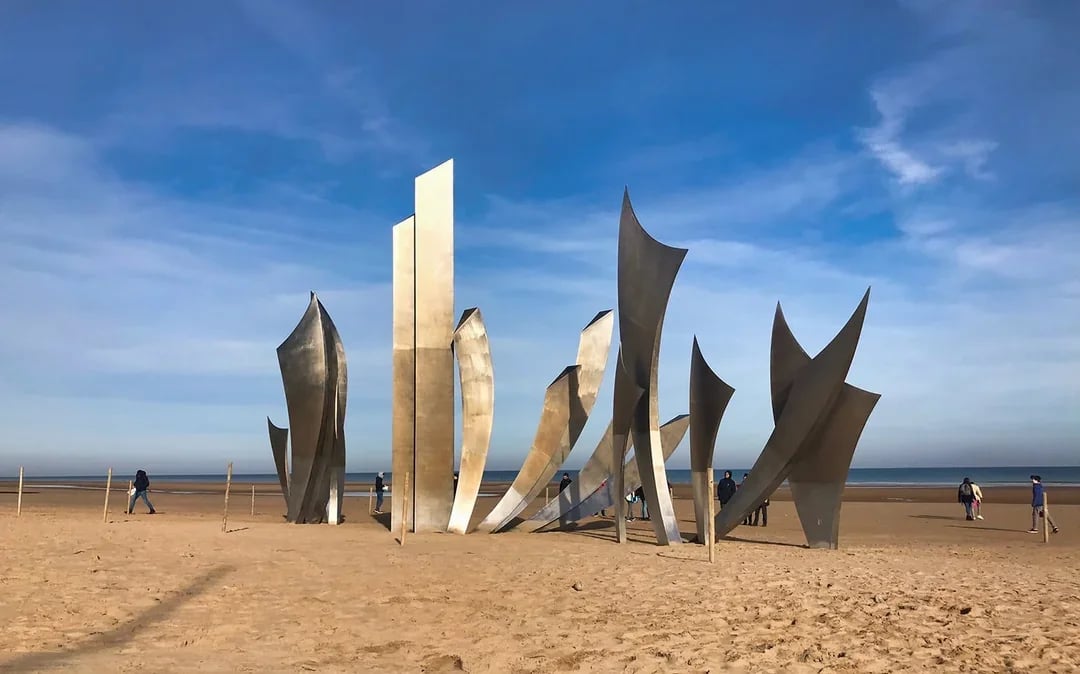 From Paris: Normandy US D-Day Landing Beaches Semi-Private Full-Day Tour Image 1