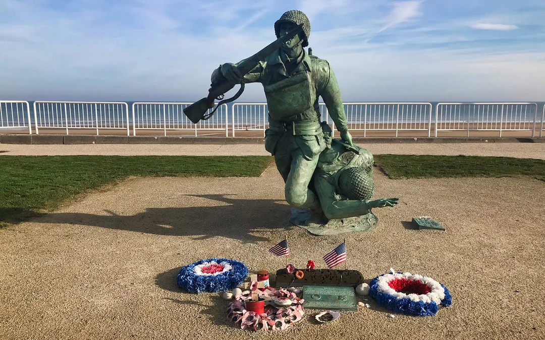 From Paris: Normandy US D-Day Landing Beaches Semi-Private Full-Day Tour Image 3